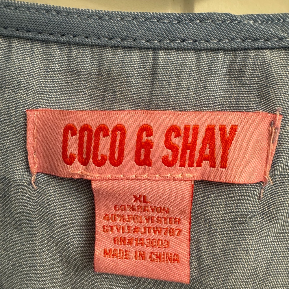 Coco & Shay NWT XL Denim Faux Wrap Top - Picture 2 of 6